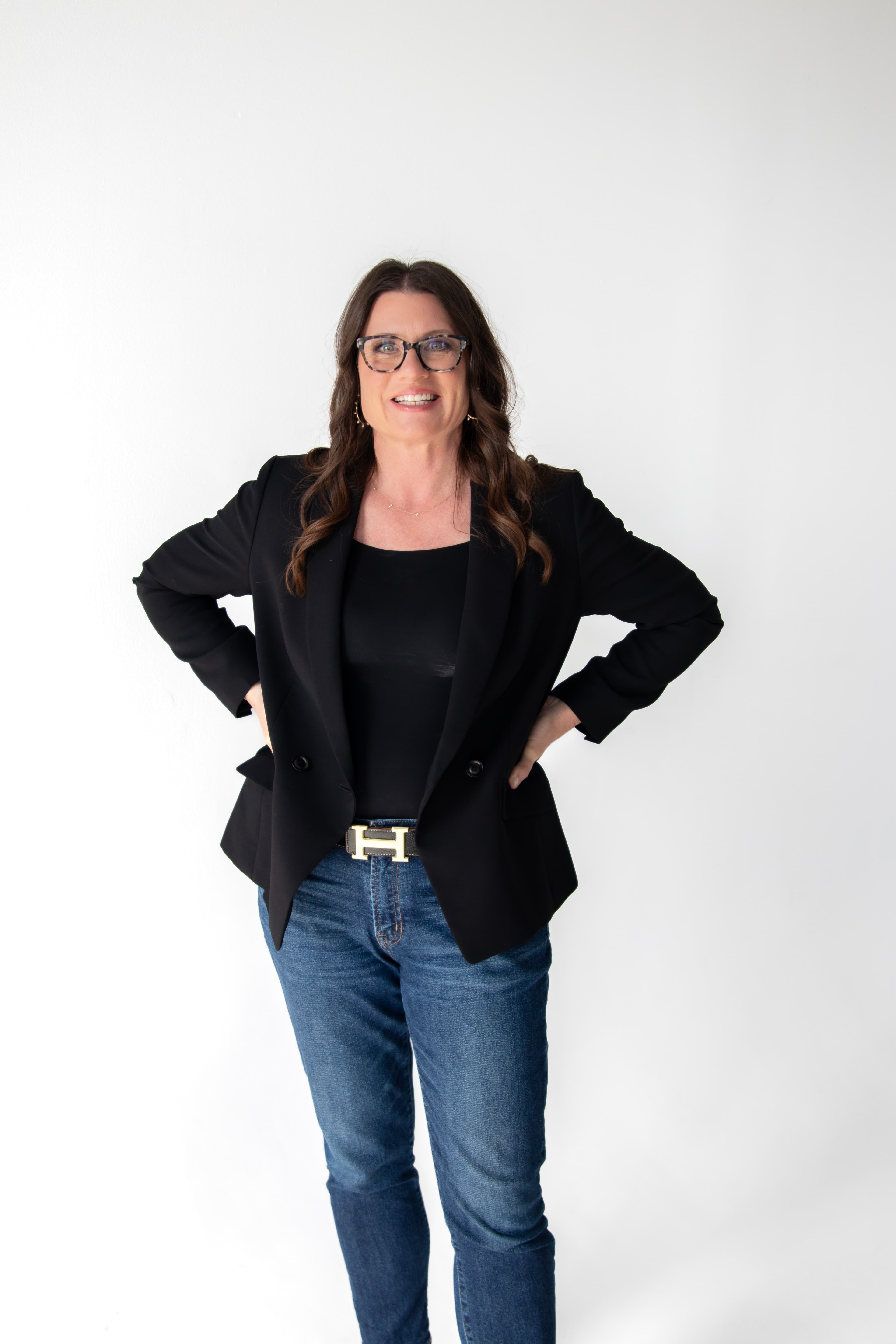 Nancy Moore coaching a woman through the THRIVE framework